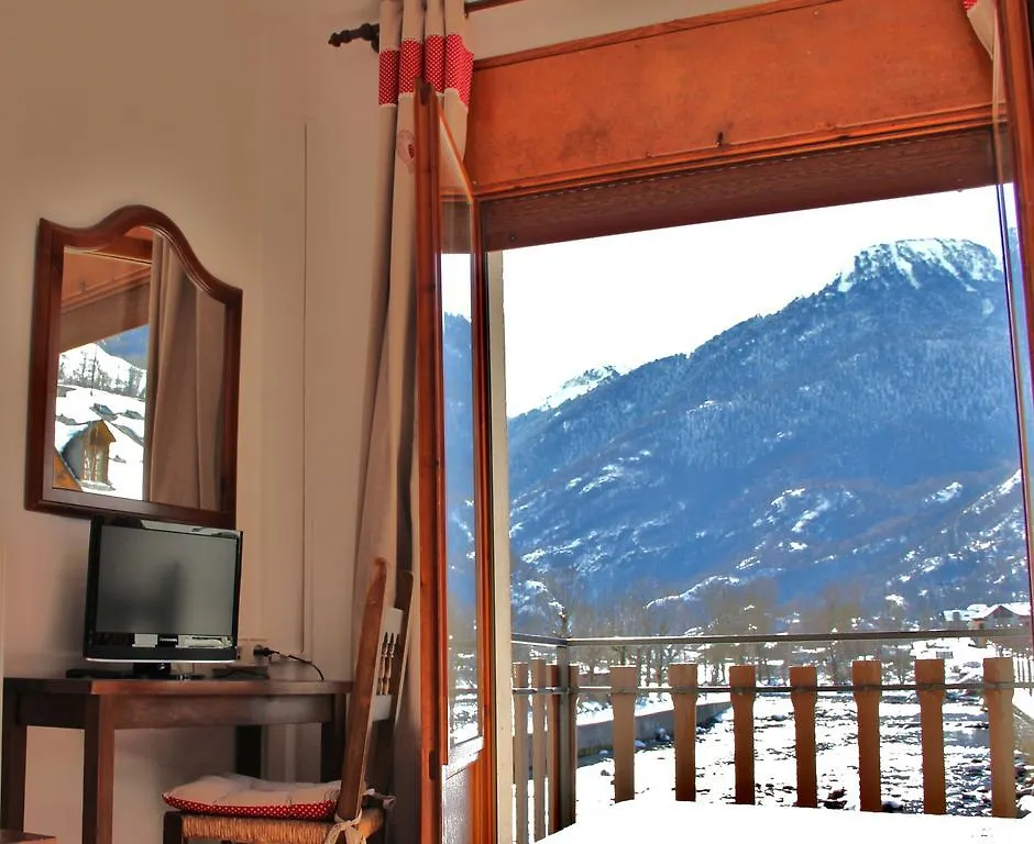 Hotel Garona Bossost 2*,